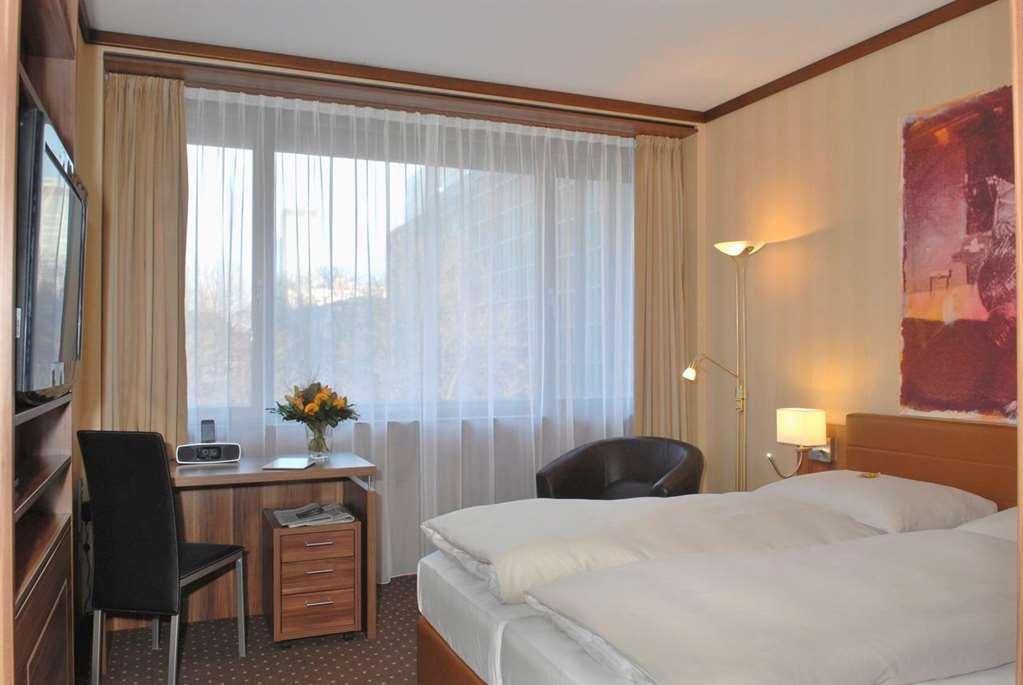 Living Hotel Duesseldorf Δωμάτιο φωτογραφία