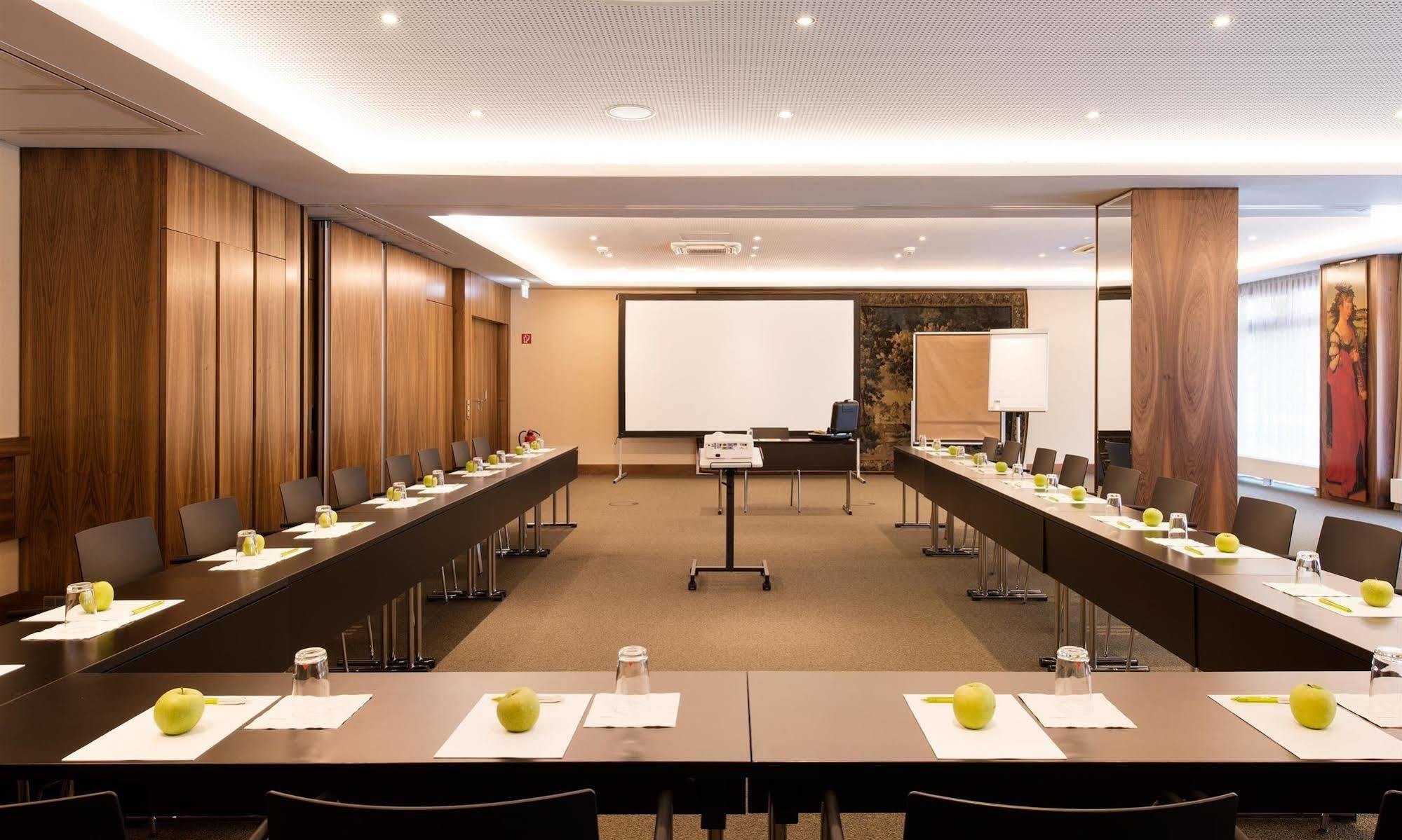 Living Hotel Duesseldorf Εξωτερικό φωτογραφία